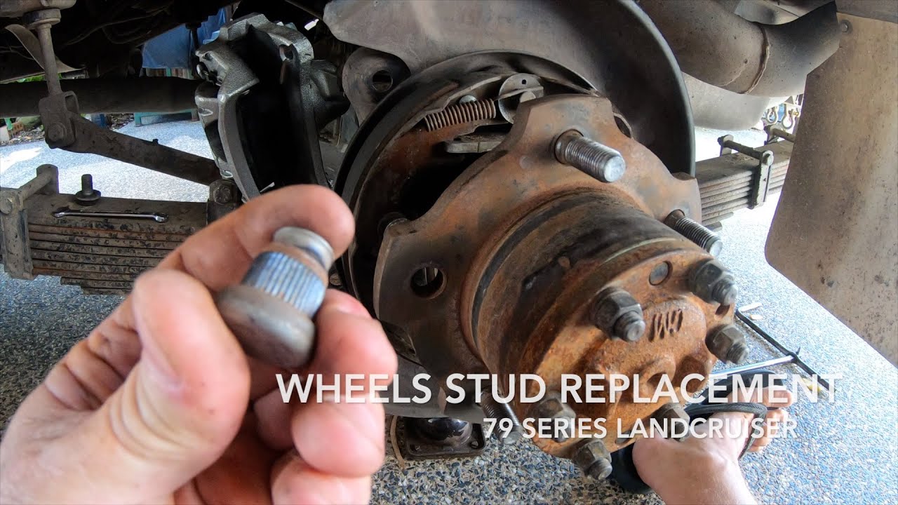 Replacing a Broken Wheel Stud || 79 Series Landcruiser