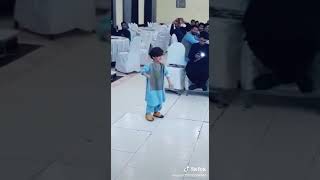 رقص پسرک افغانستانی به ساز افشاری