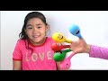 Daddy Finger Nursery Rhymes | Learn Colors With Balloons ! !شفا تلعب بالبالونات المائية