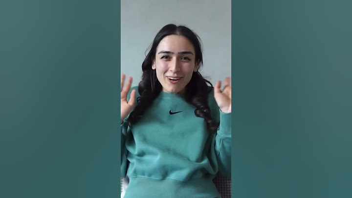 Ebru zeigt sich