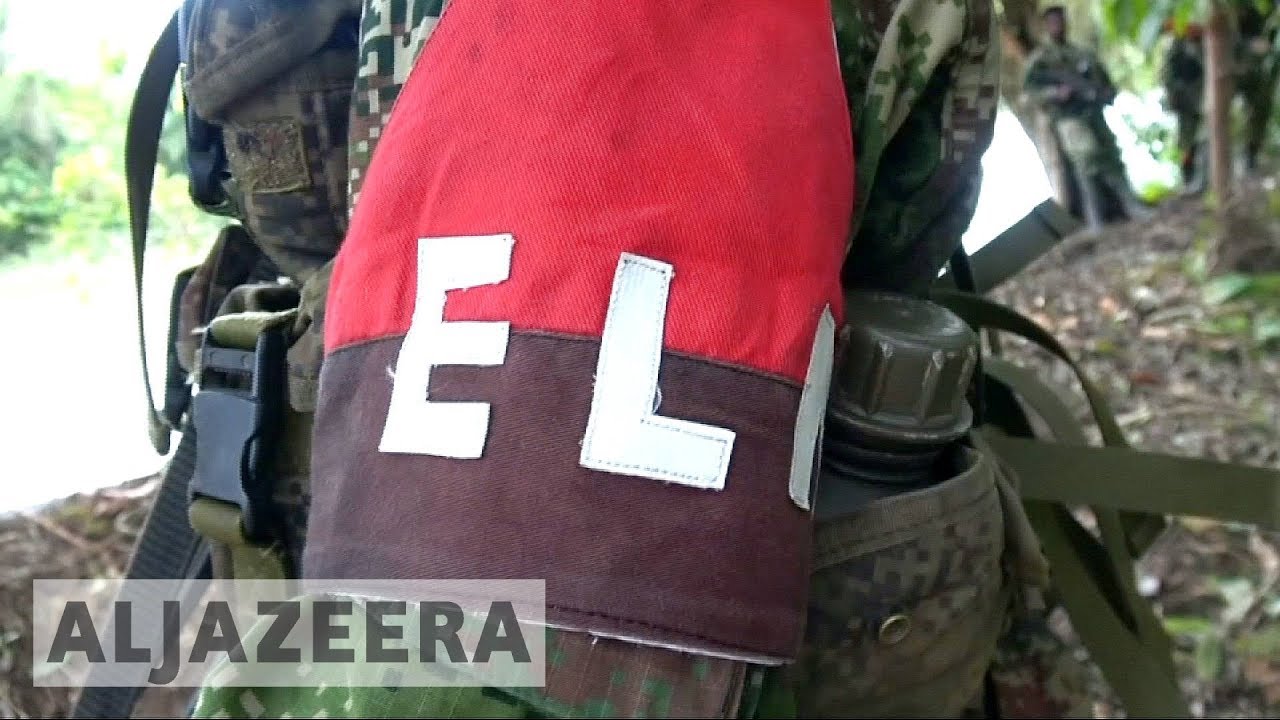 🇨🇴 كولومبيا تعلق المحادثات مع متمردي جيش التحرير الوطني بسبب الهجمات بالقنابل