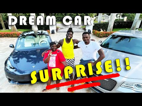 BUYING MY MOM & DAD THEIR DREAM CARS | Tyreek Hill - YouTube