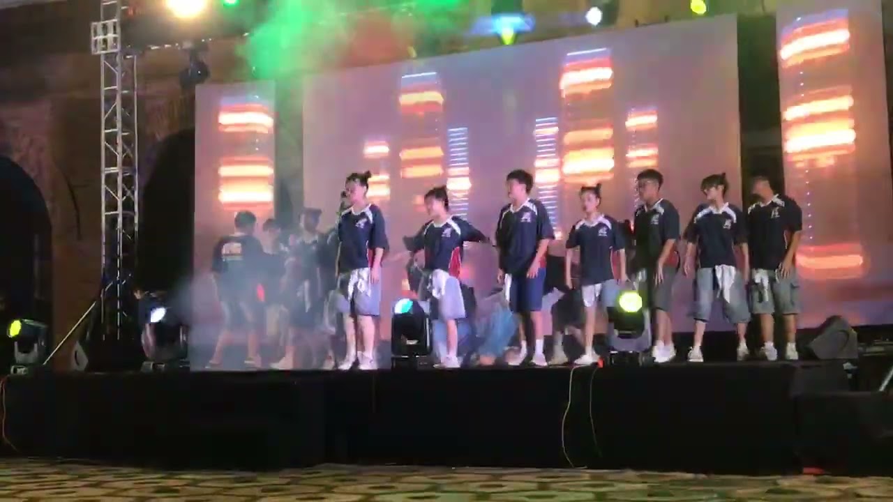 LỚP 9A10 - STRIKE THE FUNK + VŨ ĐIỆU TUỔI TRẺ HỌC ĐƯỜNG (NHẢY HIỆN ĐẠI)