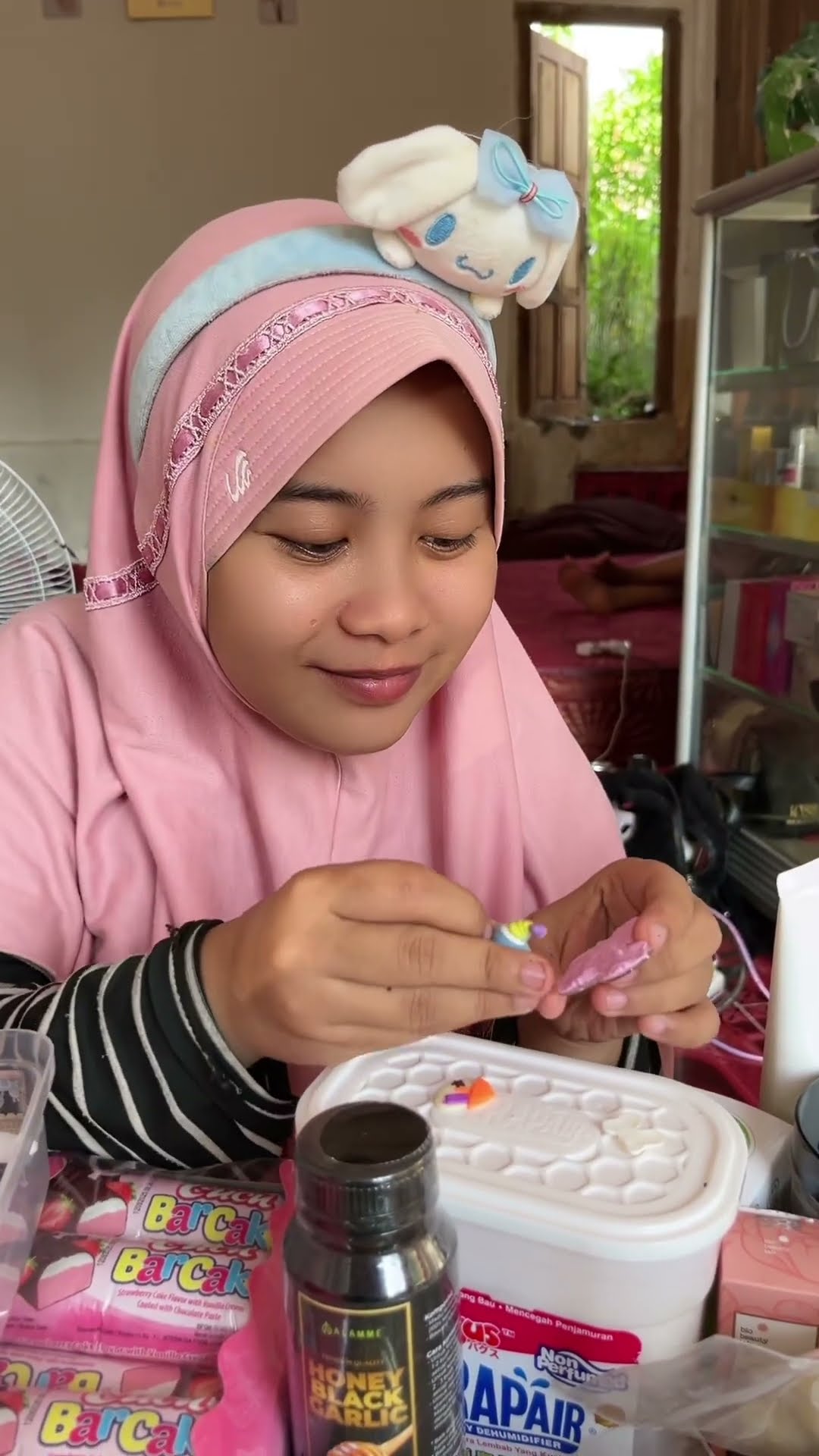 AJARIN AKU MAIN INI DONG