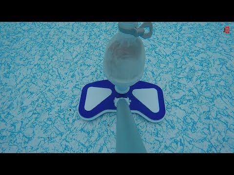 Odkurzanie dna basenu - Vacuuming the pool - Bestway 58234