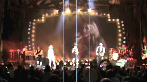 Brooke Eden sings "Baby Girl" with Sugarland!