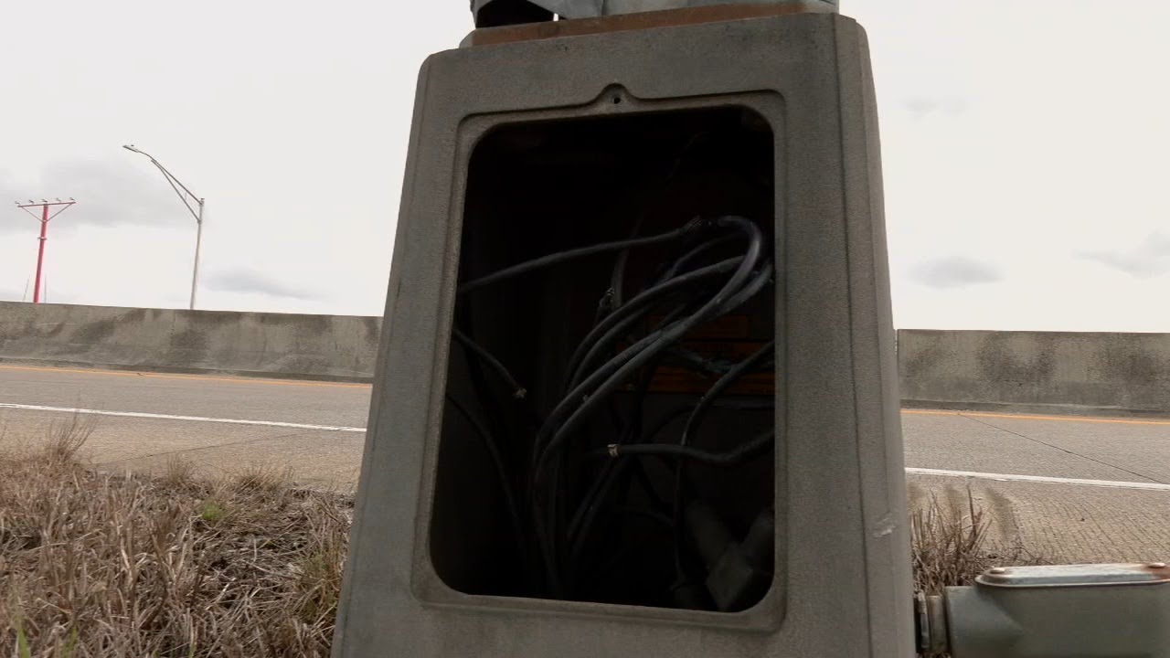 Louisville recycling centers stay alert for stripped copper wire stolen from interstate lights