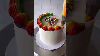 Rainbow Border Butter Cream Decorating Idea || Cake decoration Idea || 5 Minute Crafts #shorts