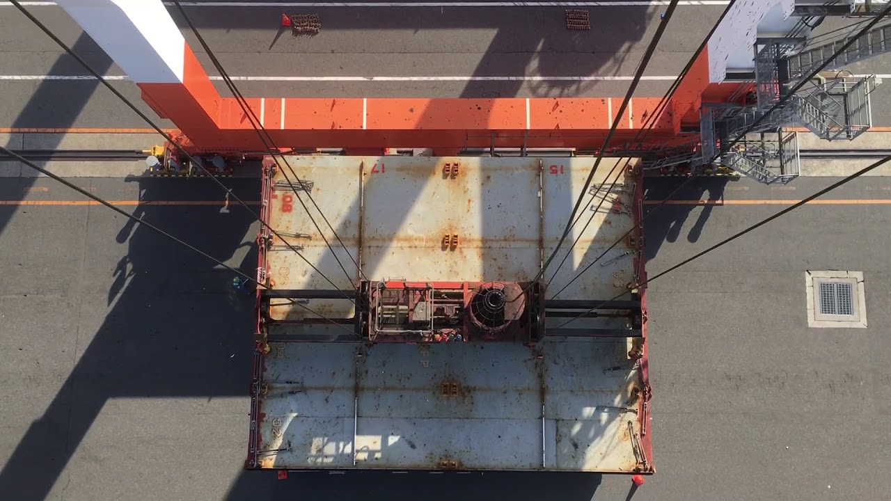 ガントリークレーンの目線