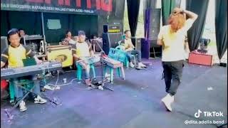 Download Lagu Pantun Melayu  ALI AKBAR MP3