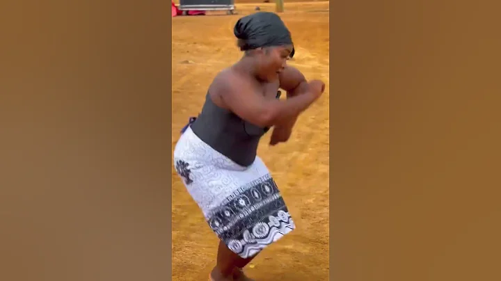 Beautiful Lady Shows Off Her Elegant Adowa Dance Skills 🇬🇭🔥