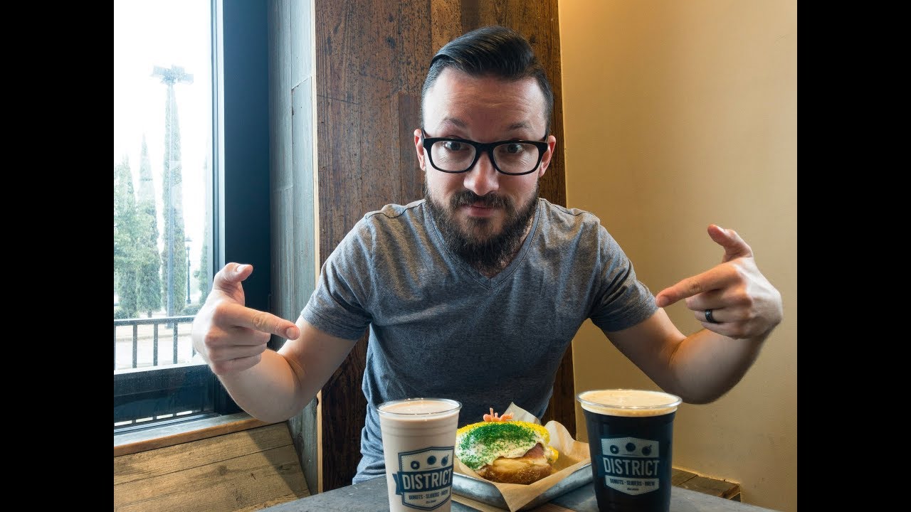 Coffee And King Cake What Is Mardi Gras Youtube