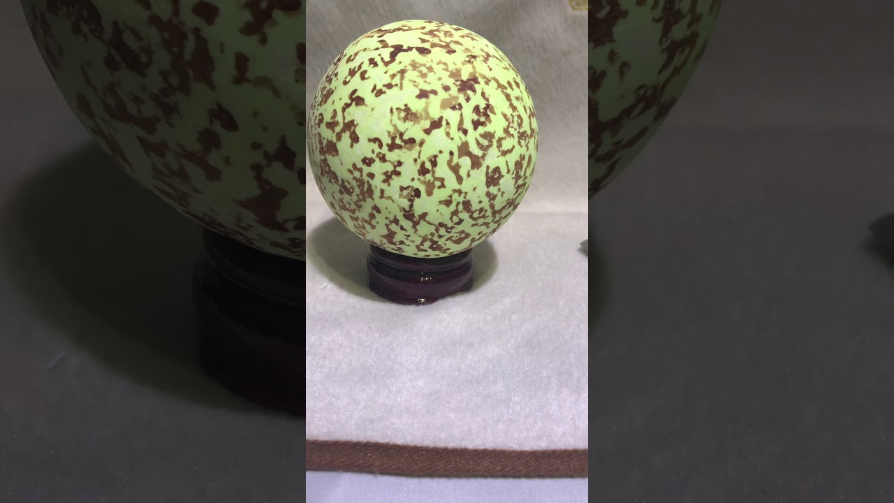 夜光石 內為四川玉石 鹼土旅酸鹽蓄光材料 Youtube