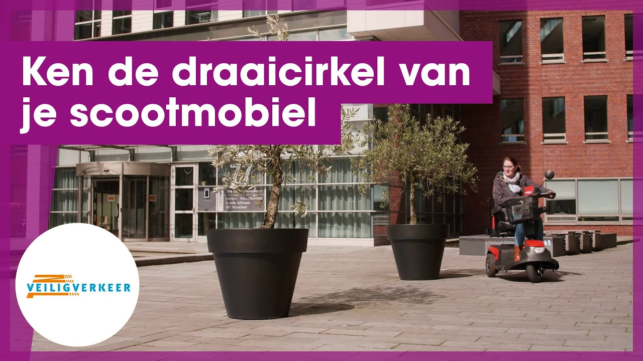 Manoeuvreren in een gebouw en lift | Scootmobieltips | Veilig Verkeer Nederland