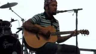 Download Lagu Ben Harper - With My Own Two Hands - Lollapalooza 07 MP3