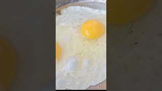 البيض المقلي مع انغام فيروز