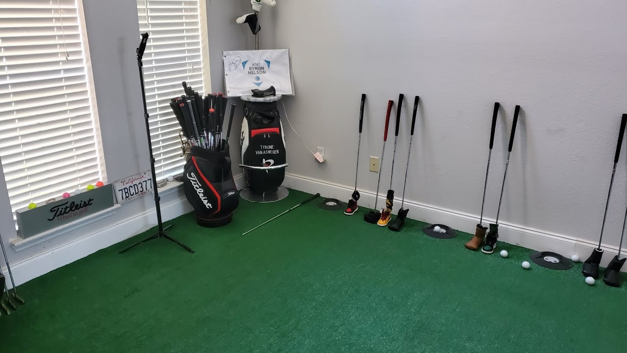 Scotty Cameron Collection & Putting Studio - YouTube