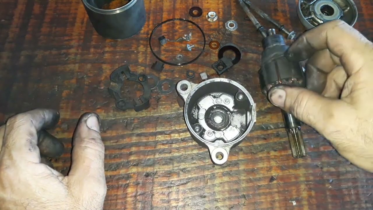 Como desmontar/montar motor de partida da BIZ 125 ES 2015 HONDA