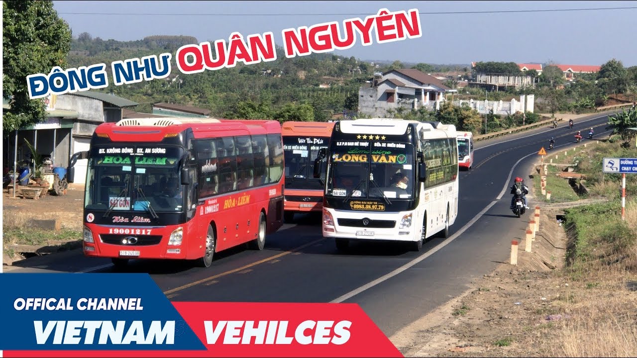 HÀNG TRĂM XE KHÁCH NỐI ĐUÔI NHAU TRÊN QL14 TÂY NGUYÊN