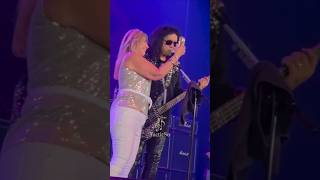taking a photo with Gene Simmons #genesimmons #kiss #kissband