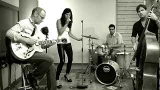Download Lagu bloomnotes - ain't nobody live MP3 Download Lagu bloomnotes - ain't nobody live MP3