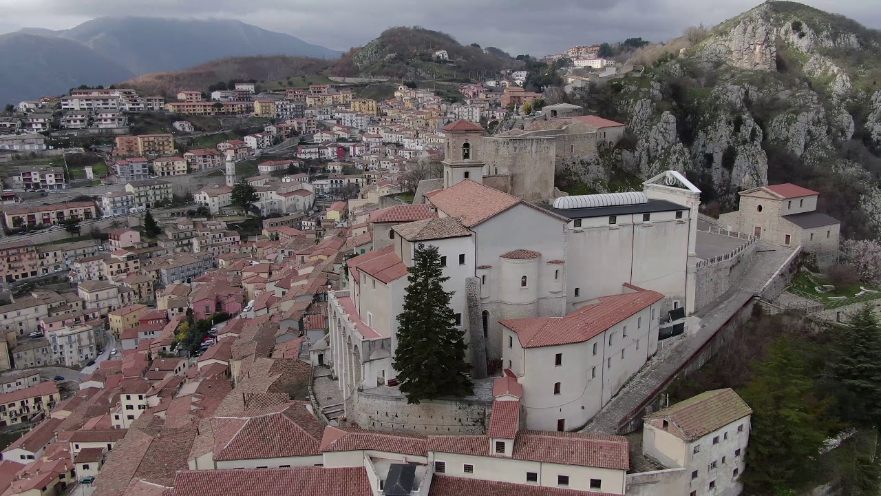 BASILICATA 4K - MURO LUCANO (PZ)