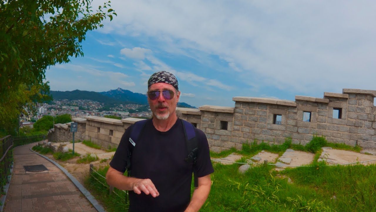 Seoul Vlog: Visiting Naksan Park (A KPop Demon Hunters Location)