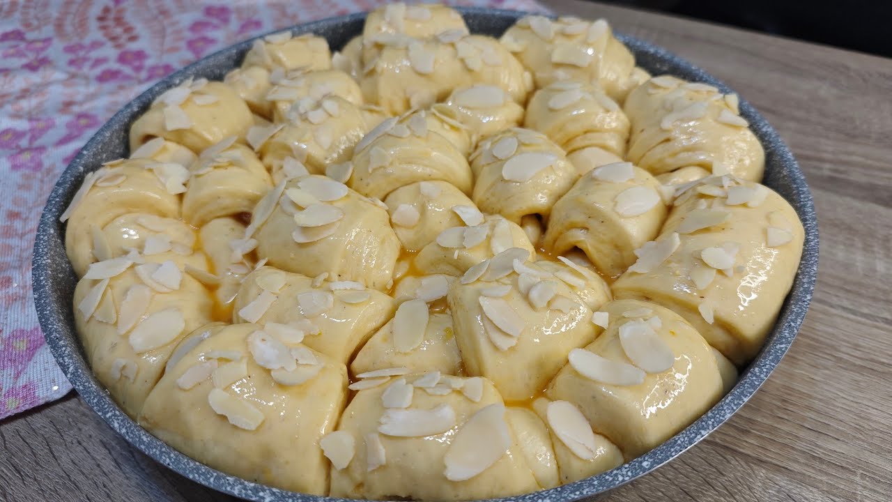 Празнична козуначена питка! Ароматна, пухкава и много лесна за приготвяне!