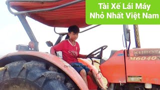 Tài Xế Lái Máy Cày Nhỏ Nhất Việt Nam Mà Tôi Từng Thấy screenshot 3