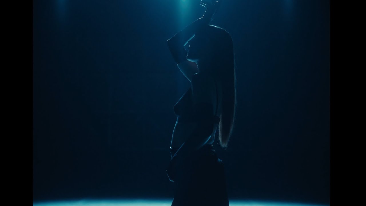 Ver ¿De qué trata Esibizionista de Annalisa? Significado y letra - Annalisa en YouTube