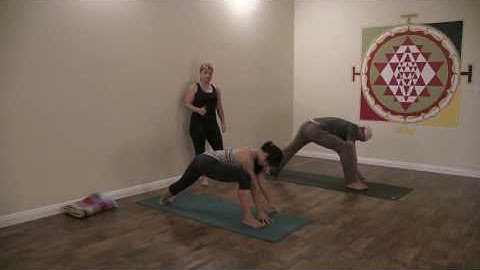 Virabhadrasana 2 / warrior 2 alignment tips