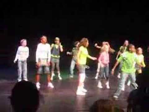 YouTube पर Kinderen Voor Kinderen - Stop - Uitmarkt 2007 देखें