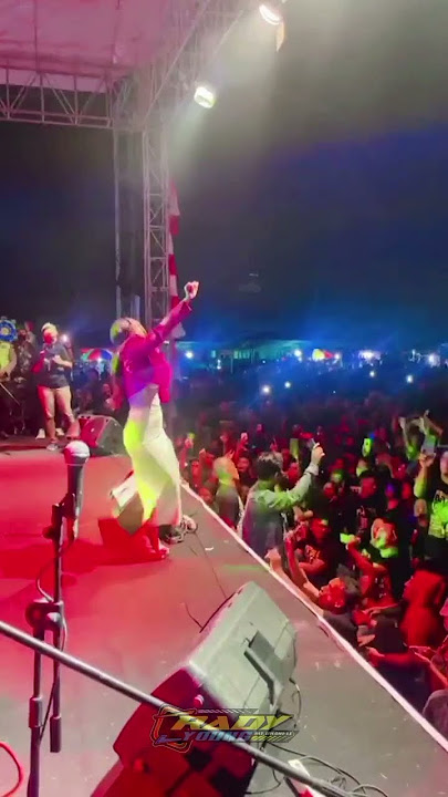 Difarina indra lokasi.wonogiri #subscribe #dangdut #musicdangdut #omadella  #difarinaindra