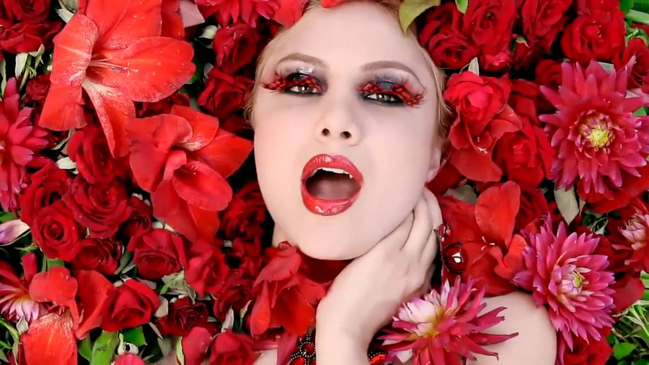 Dina feat Nelly Asha  - Verjaket.mp4