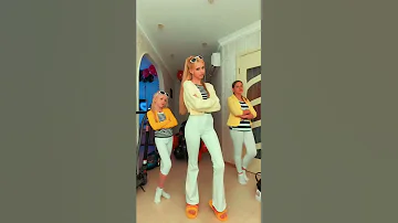 3 ХЛОИ ИЗ ЛЕДИ БАГ НАСТЯ КОШ АЛЁНКА СТАР БИ ЯНА БАНАНА 