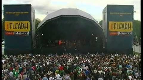 The Wonder Stuff - Caught In My Shadow - Live  London Kentish Town Forum 2000