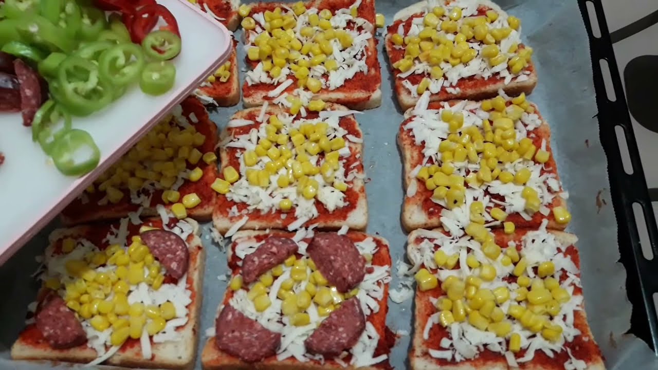 5 Dakikada Pizza Nasıl Yapılır? Tost Ekmeği ile Çok Pratik Pizza#Pratik#sahurhazırlıgı#