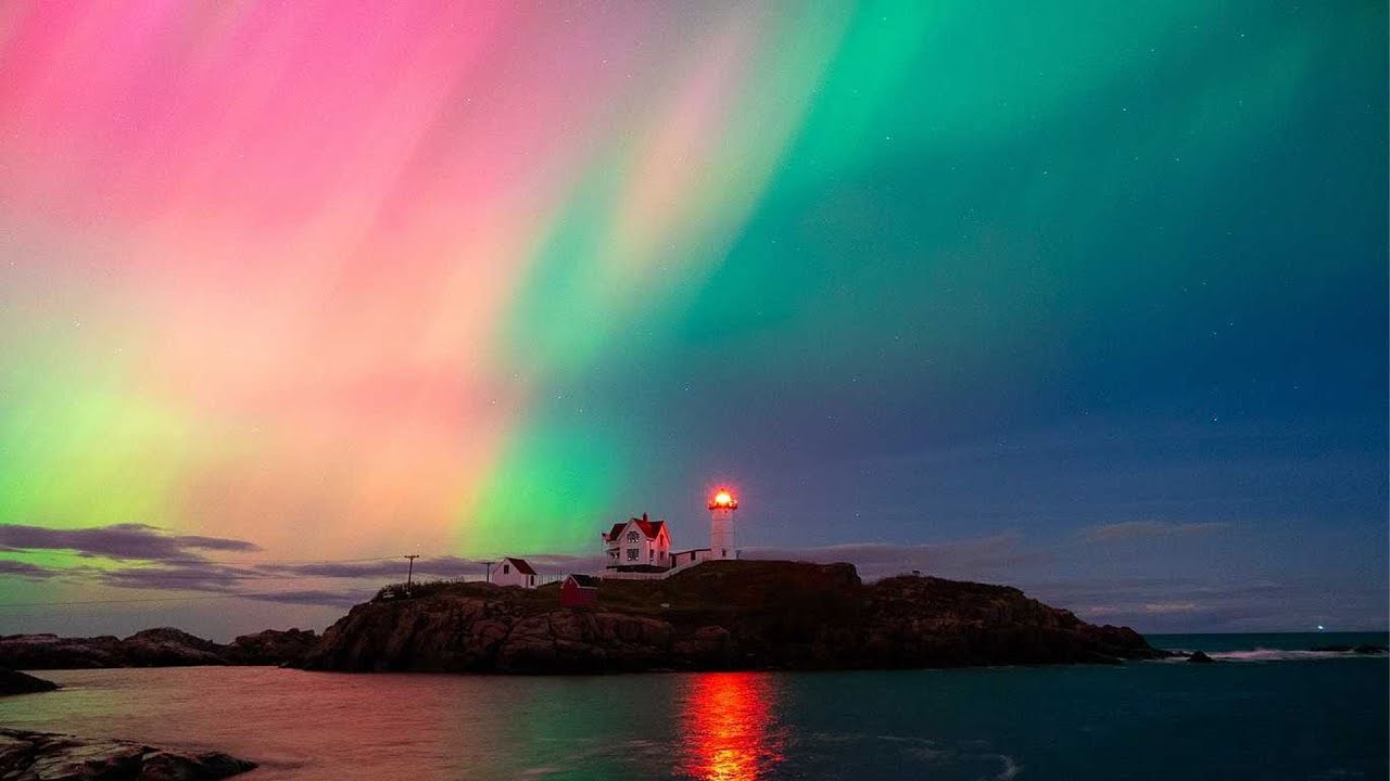 Northern lights put on dazzling display across Maine - YouTube