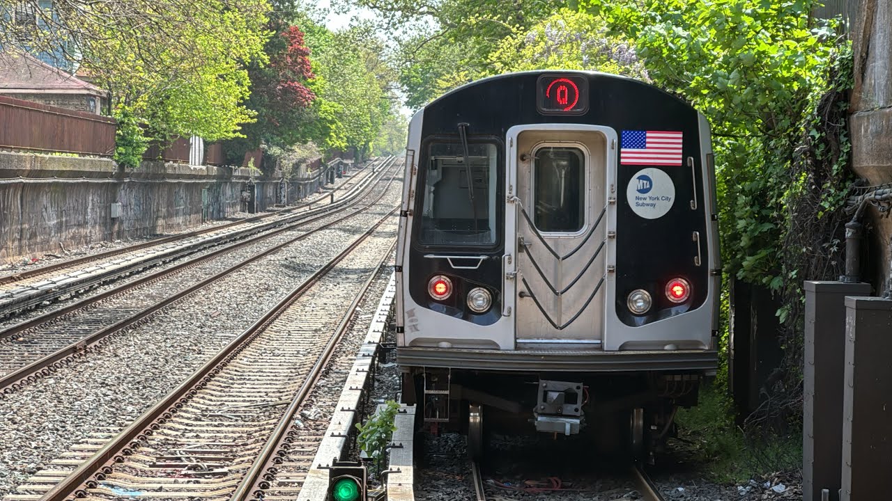 BMT Brighton Line: Coney Island bound R160 (Q) train Arrives & Departs ...