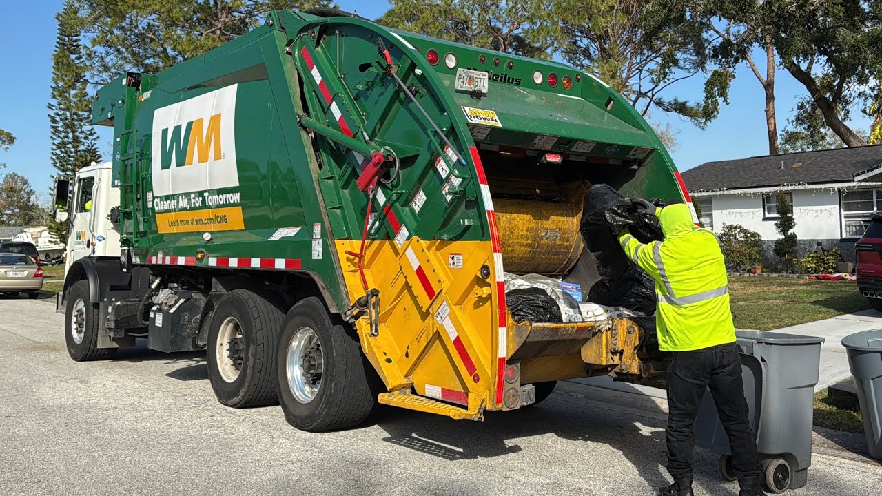 New WM McNeilus Rear Loader Packing Manual Trash - YouTube