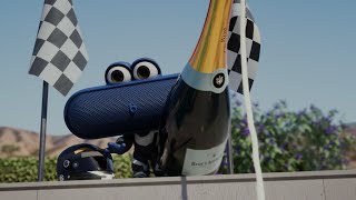 Daniel Ricciardo is a (Navy Blue) Pill Person I Beats Pill