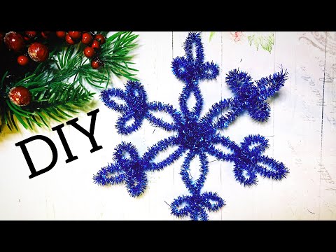 Video: How To Glue Snowflakes On Windows