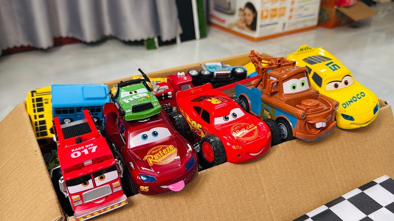 Disney Pixar Cars Unboxing Review | Lightning McQueen, Tow Mater, Doc Hudson, Sally Carrera, Cruz