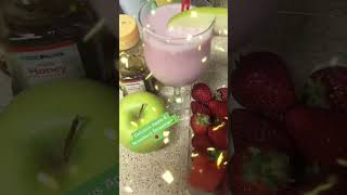 Apple & Strawberry Smoothie