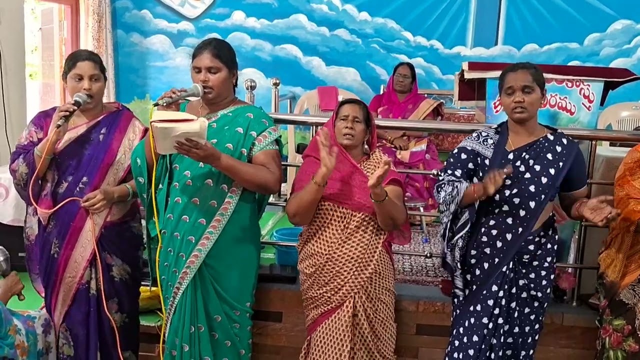 ఒడి పోనివ్వడు సిగ్గుపడ నివ్వడు... 