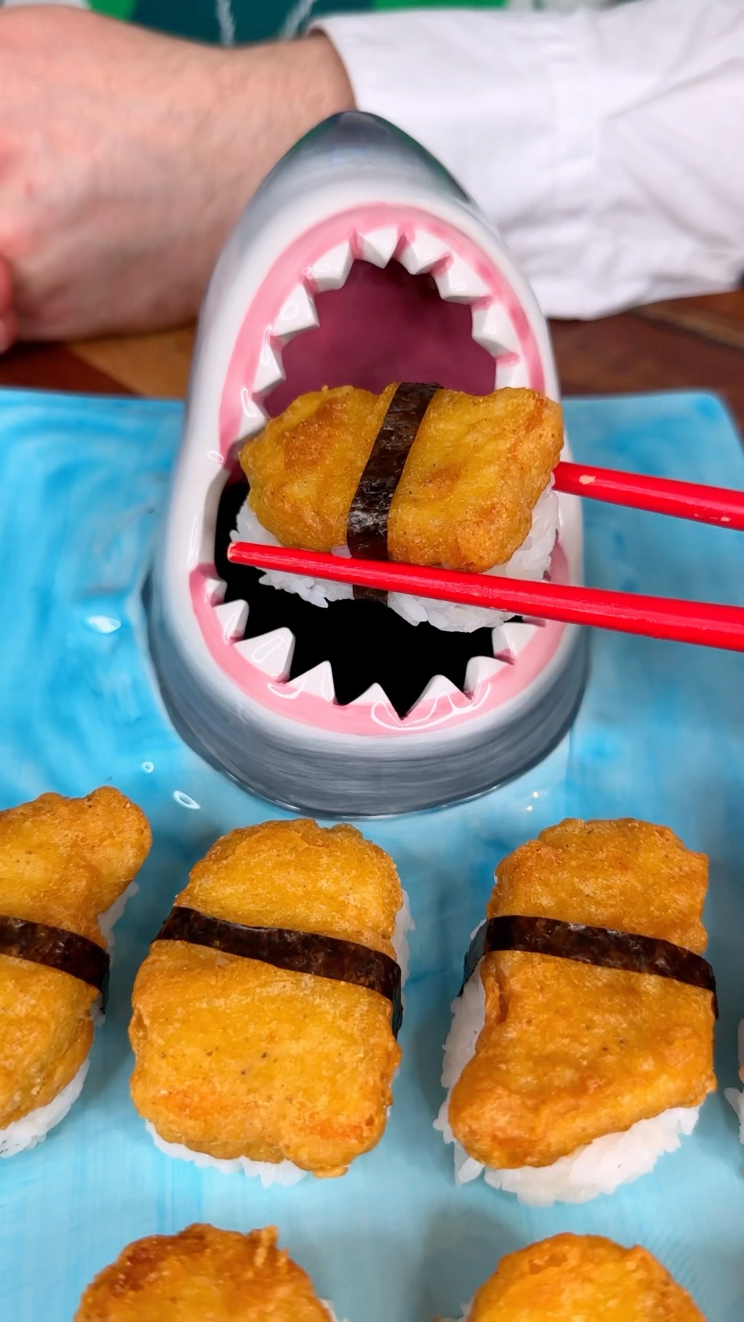 How to eat CHICKEN NUGGET sushi properly, like mom and dad??❤️?| CHEFKOUDY