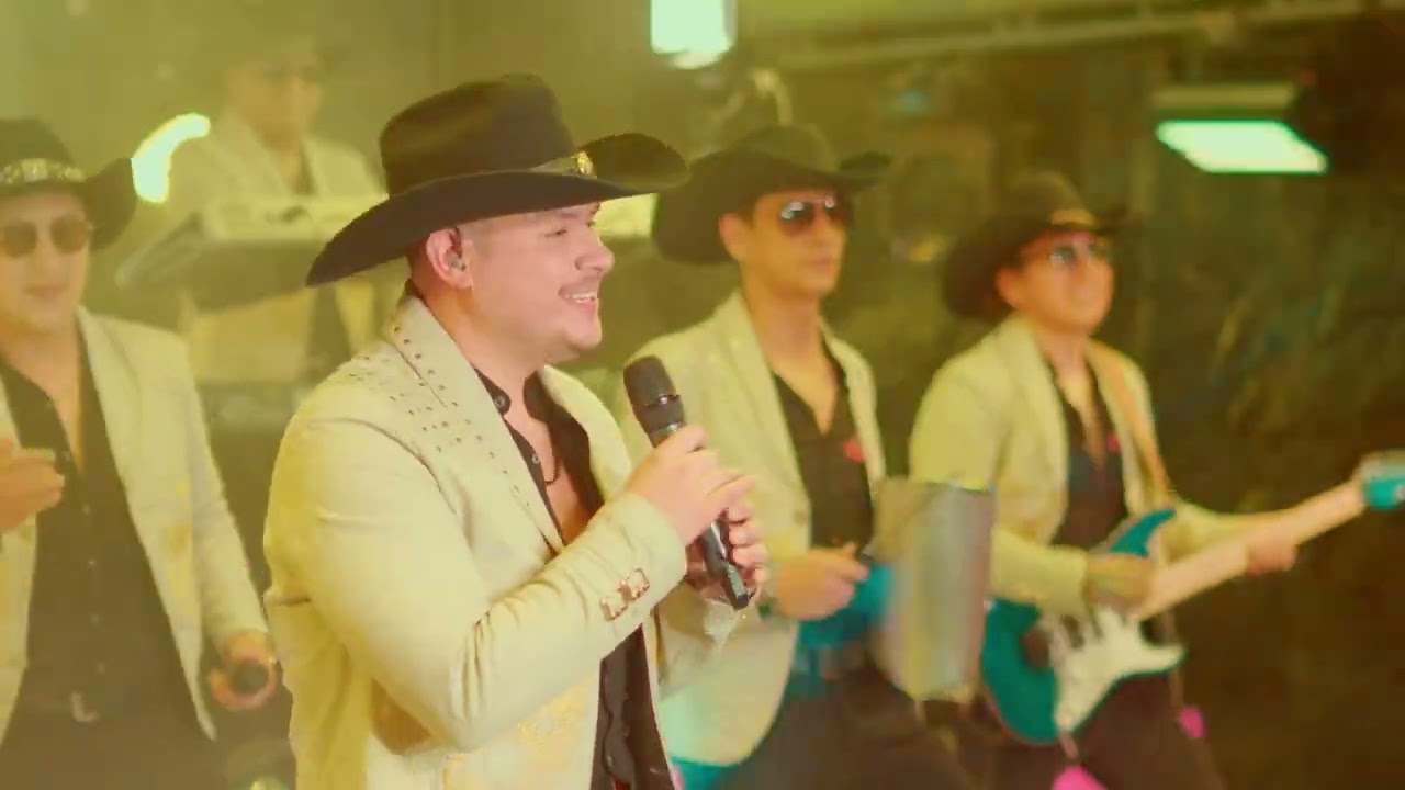 Grupo Expreso — El Maestro 