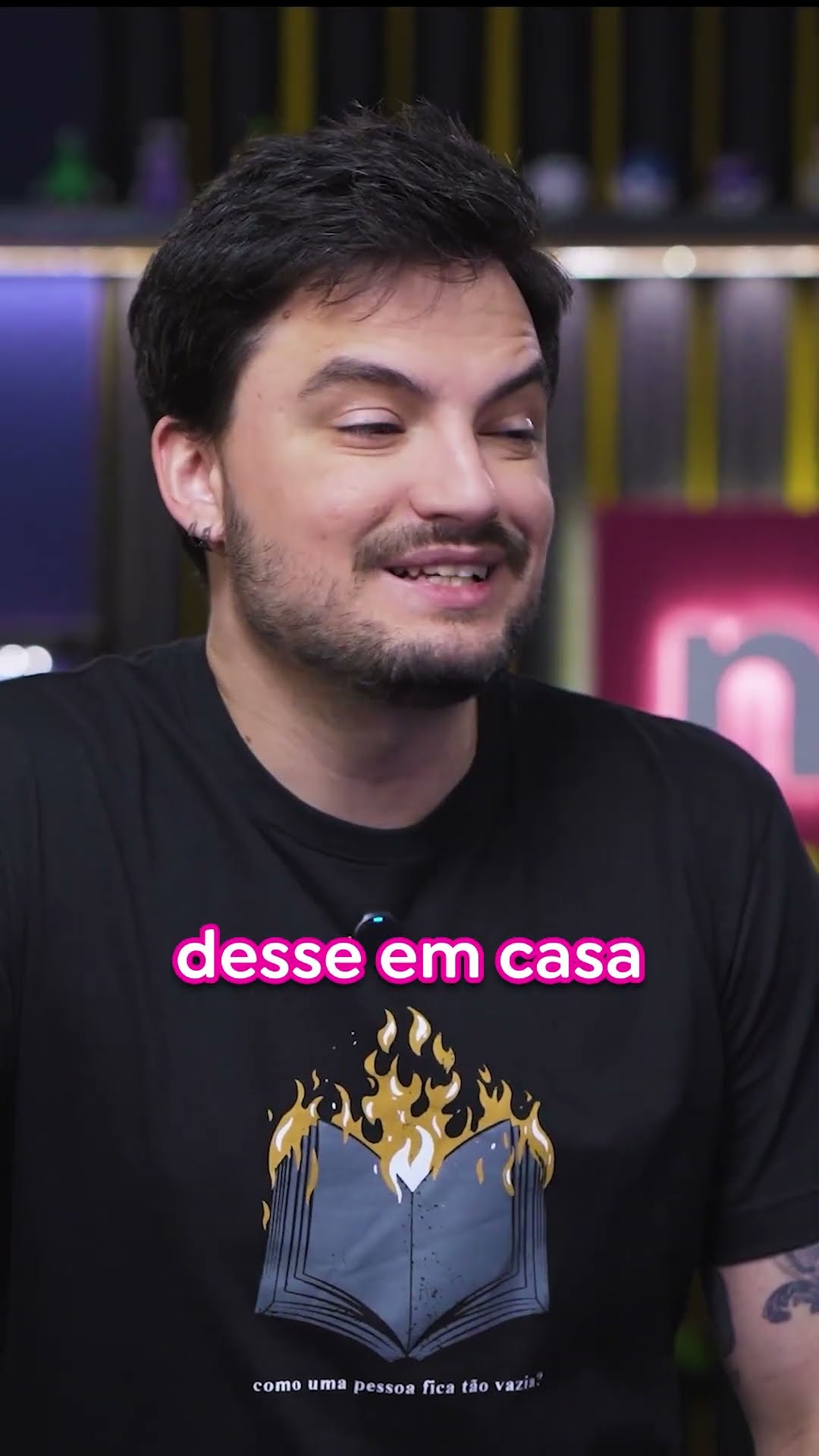 ELA SE LIMPA SOZINHA E ELE FAZ XIXI NA CAMA