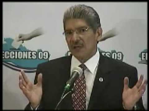 Los Salvadoreos son unos DEMENTES, lo digo yo NORMAN QUIJANO