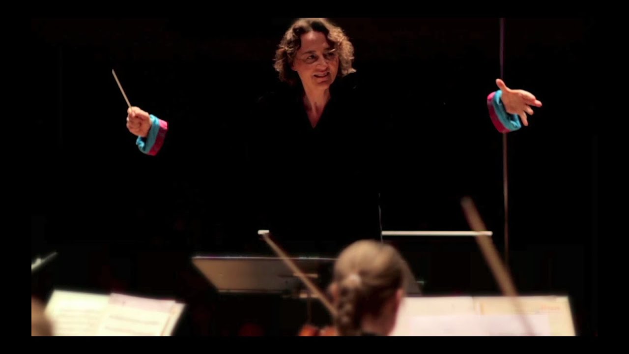 Mozart - Symphony No. 35 Haffner (complete/full) / Nathalie Stutzmann